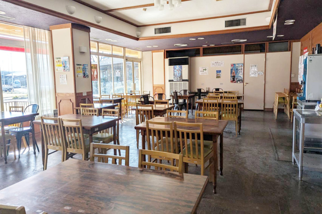 武蔵野うどんあらい店内